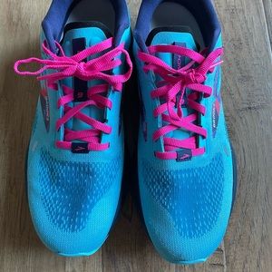 Brooks Launch Empower Her Shoes.  Size 9